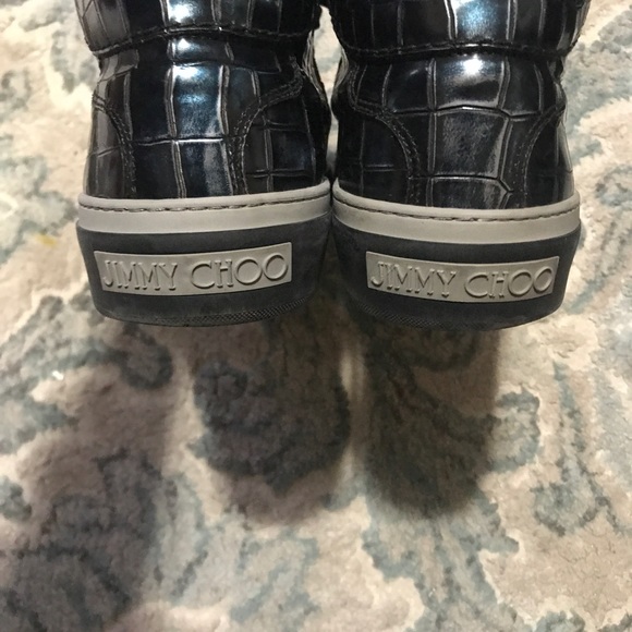 Shoe - Picture 3 of 3